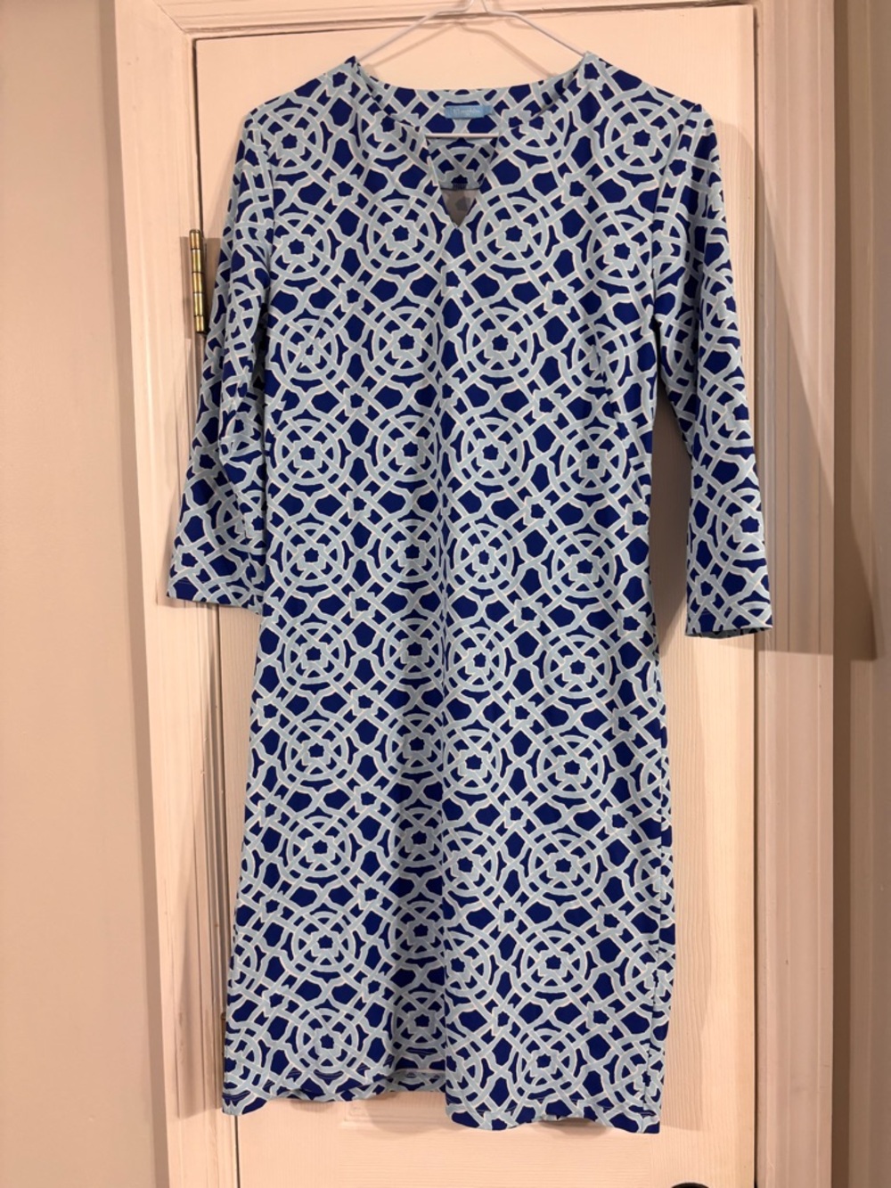 J. McLaughlin Blue and White Geometric Long-Sleeve Shift Dress